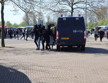 Politie massaal ingezet na onrust rondom voetbalwedstrijd