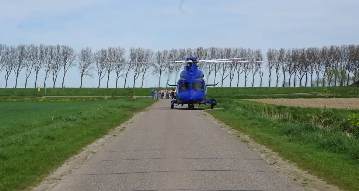 Sportvliegtuig maakt noodlanding in weiland - Foto 10
