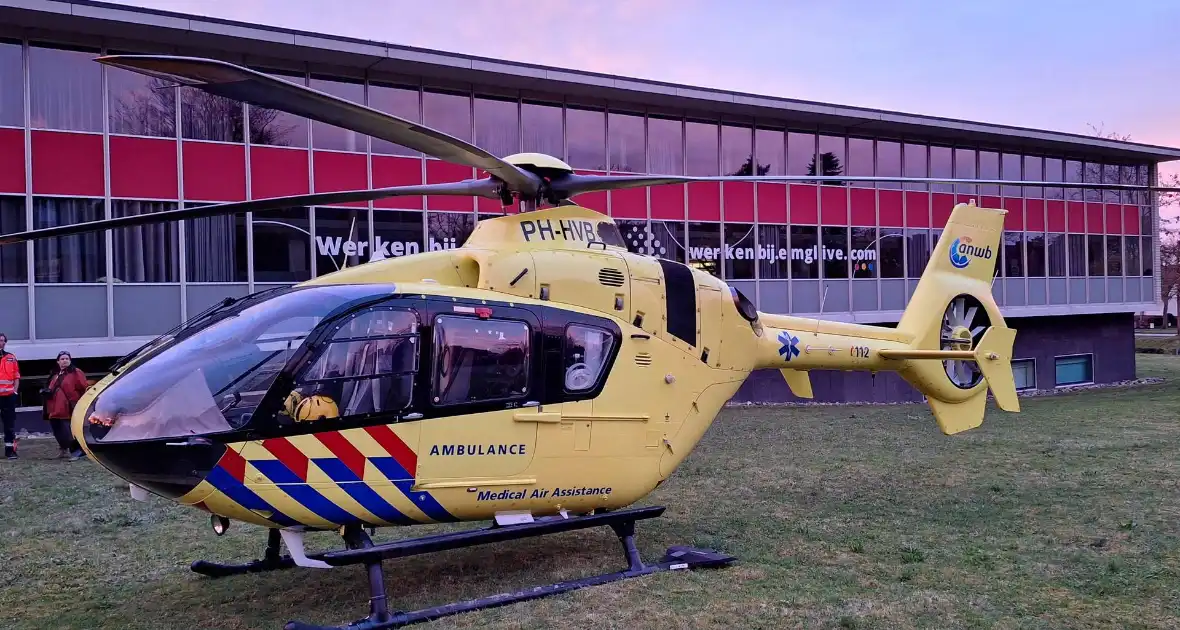 Traumahelikopter geland naast Mediapark - Foto 5