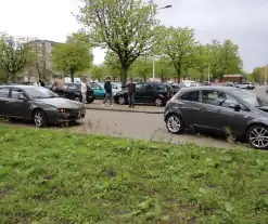 Flinke schade en lekkage na kop-staart botsing