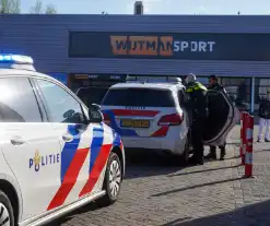 Aanhouding na melding van steekincident in winkel