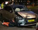 Automobilist ramt geparkeerde auto's