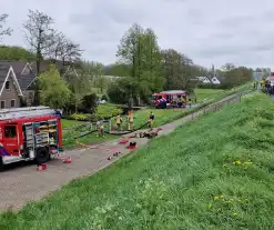 Twee auto's verwoest door brand in bijgebouw