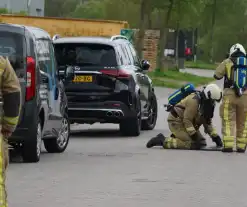 Politie valt bedrijfspand binnen