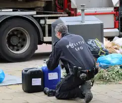 Ruim 500 jerrycans met drugsafval gevonden in ondergrondse containers