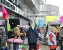 Demonstratie van Extinction Rebellion bij vliegveld