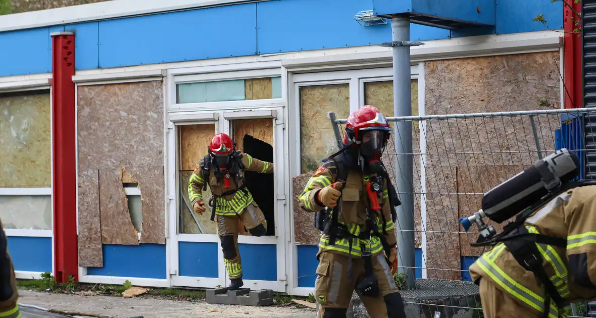 Inbraak en brandstichting in leegstaand schoolgebouw - Foto 10