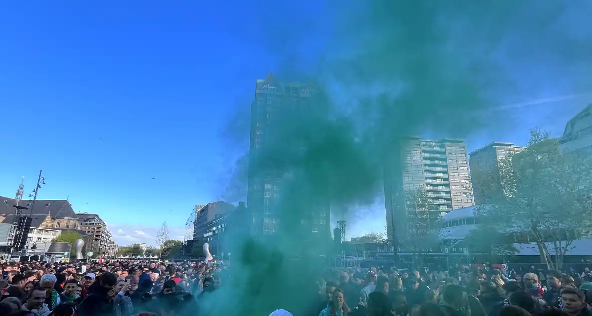 Huldiging plein loopt vol met Feyenoord-fans - Foto 3