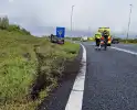 Automobilist belandt op de kop in berm