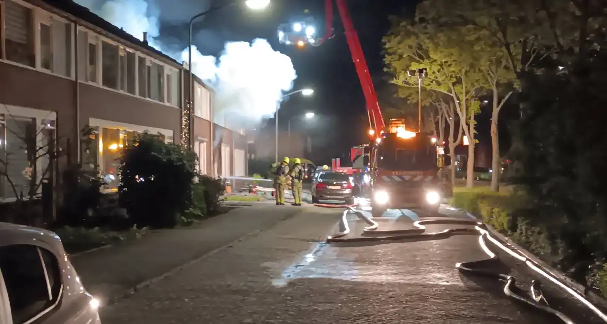 Vlammenzee en enorme ravage in woning na explosie in meterkast - Foto 3