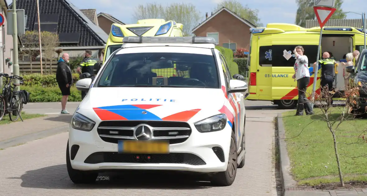 Twee gewonden bij aanrijding tussen automobilist en fietser