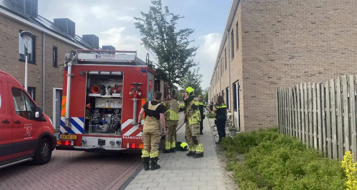 Brand aan achterkant woning snel onder controle - Foto 5