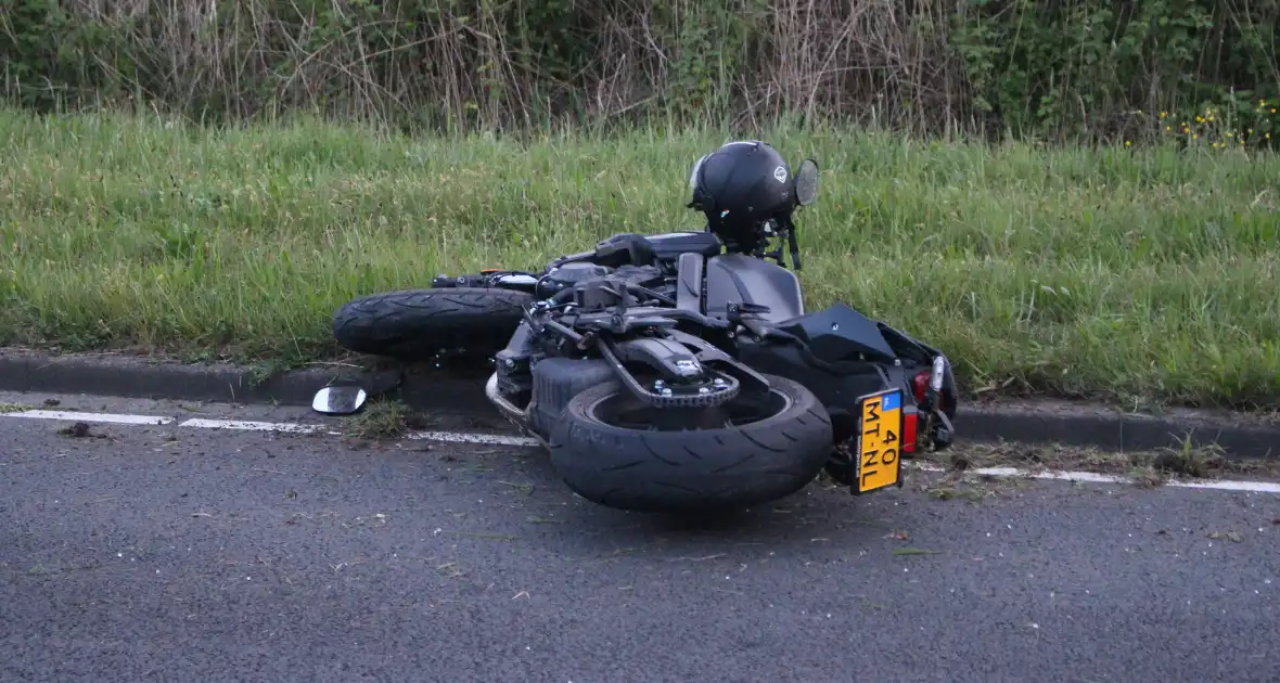 Motorrijder ernstig gewond na eenzijdig ongeval - Foto 2