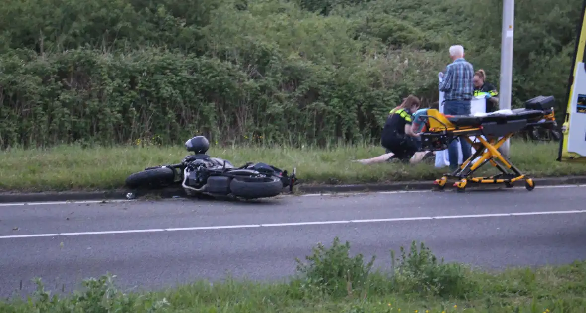 Motorrijder ernstig gewond na eenzijdig ongeval - Foto 3
