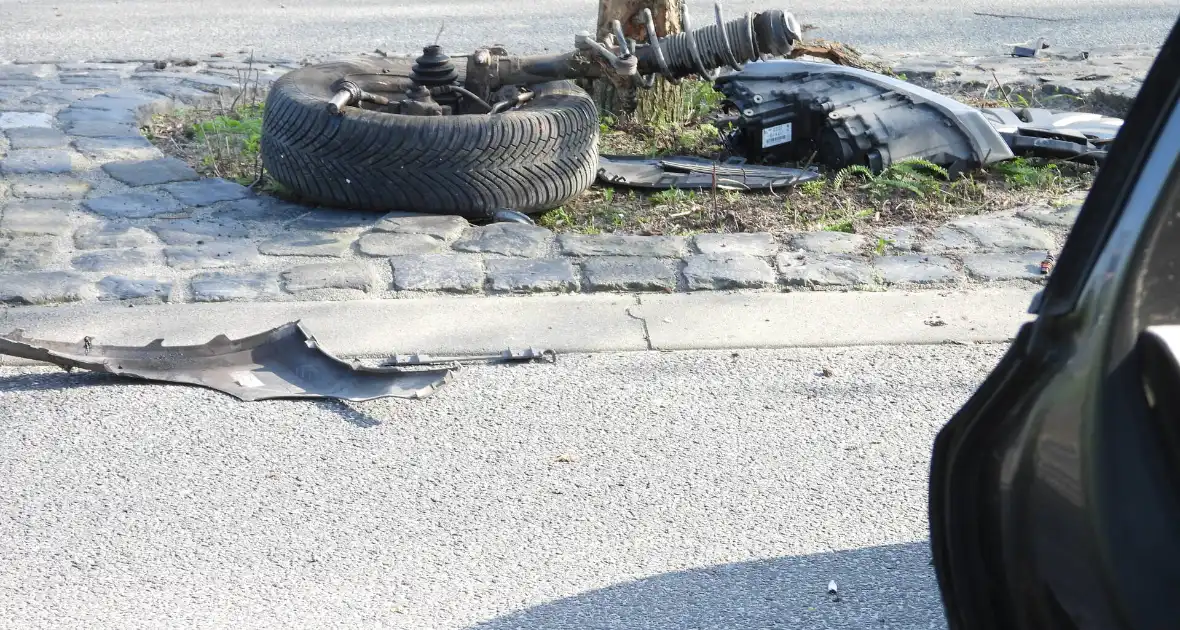 Wiel breekt af na eenzijdig ongeval - Foto 5