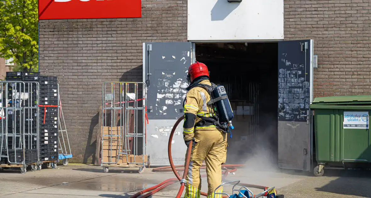Gebroken slang bij Boni supermarkt zorgt voor brandweer inzet - Foto 6