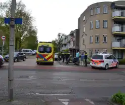 Twee personen op scooter aangereden