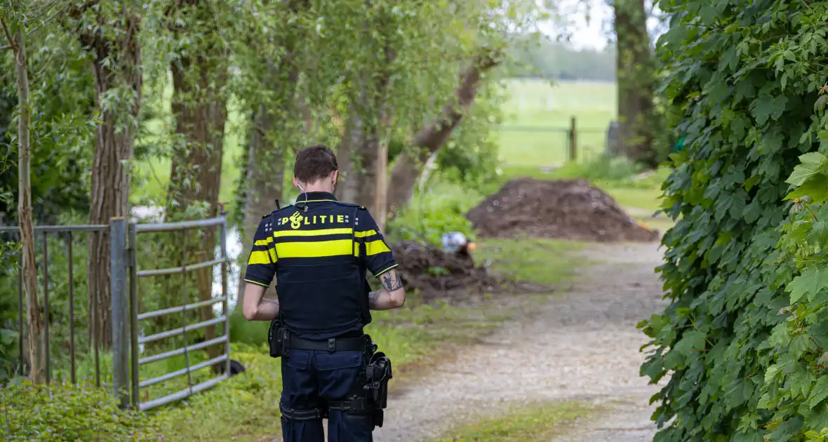 Onderzoek naar overleden persoon bij boerderij - Foto 4