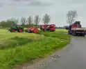 Tractor belandt in sloot tijdens werkzaamheden
