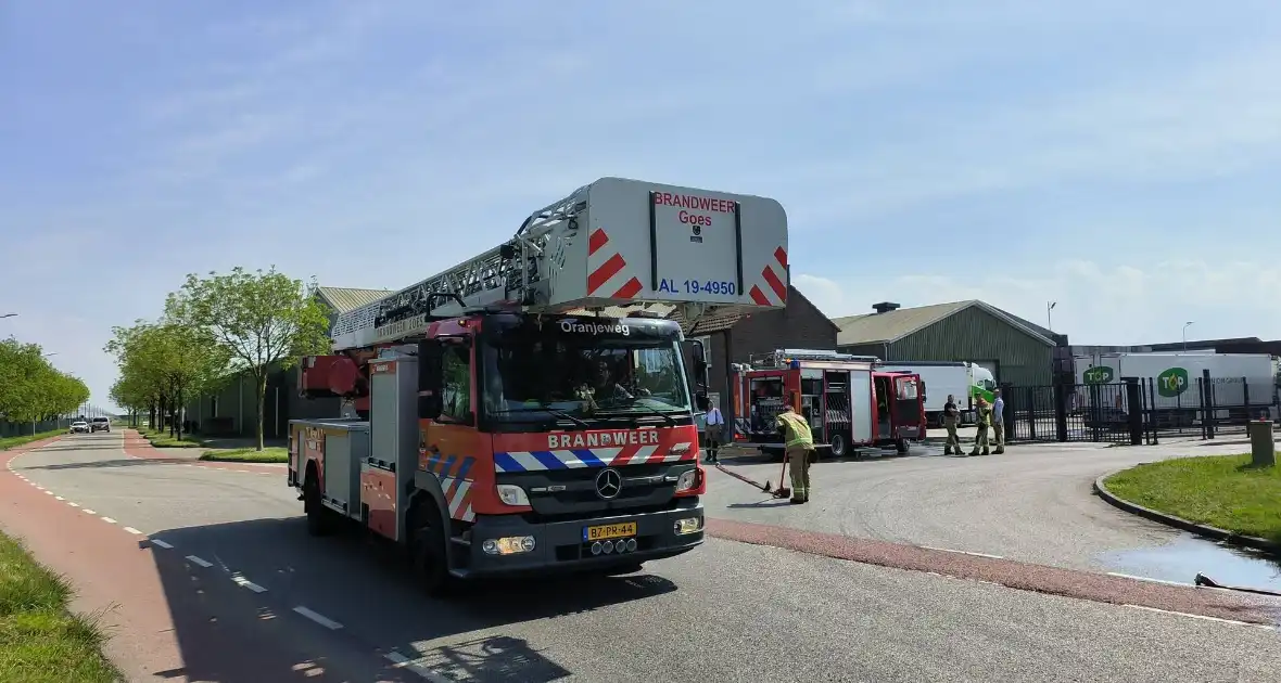 Brandweer doet onderzoek naar melding industriebrand - Foto 4