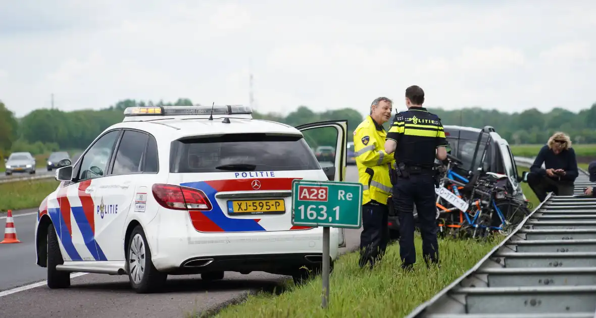 Auto's botsen op elkaar op A28