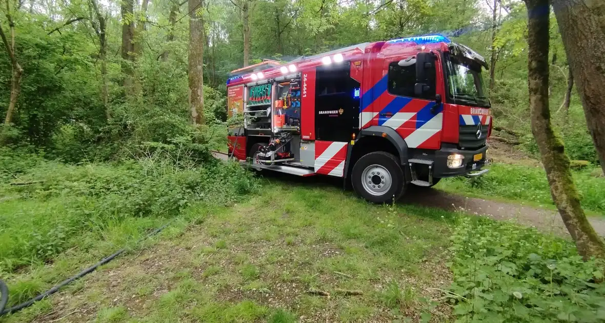 Schuur volledig afgebrand - Foto 1