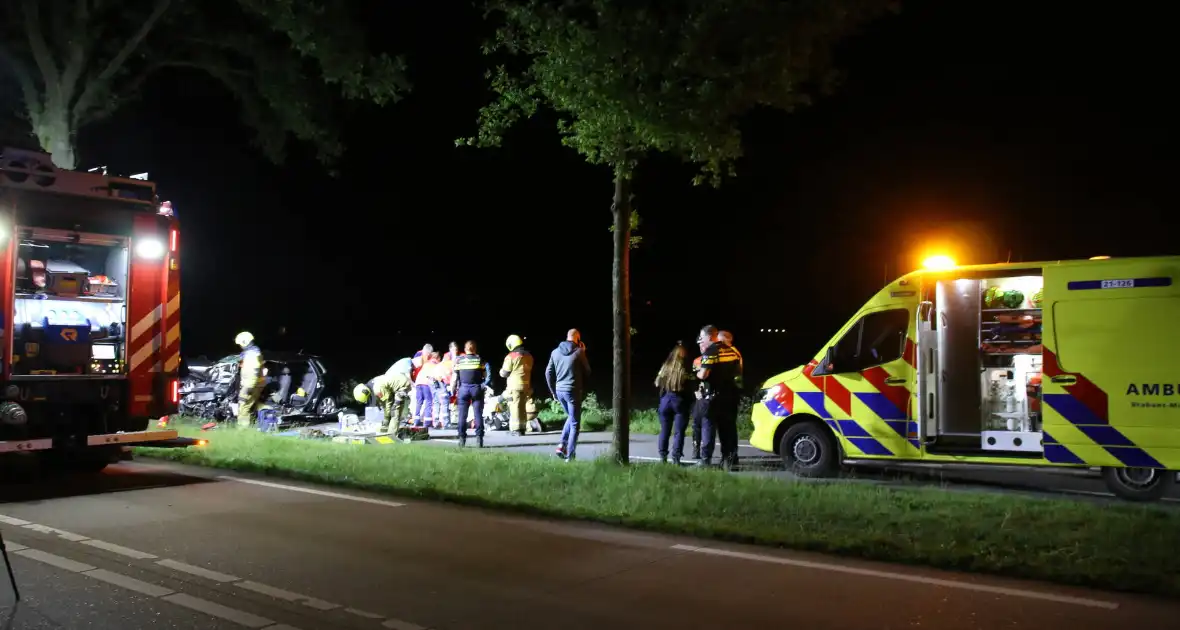 Automobilist zwaargewond bij ongeval - Foto 3