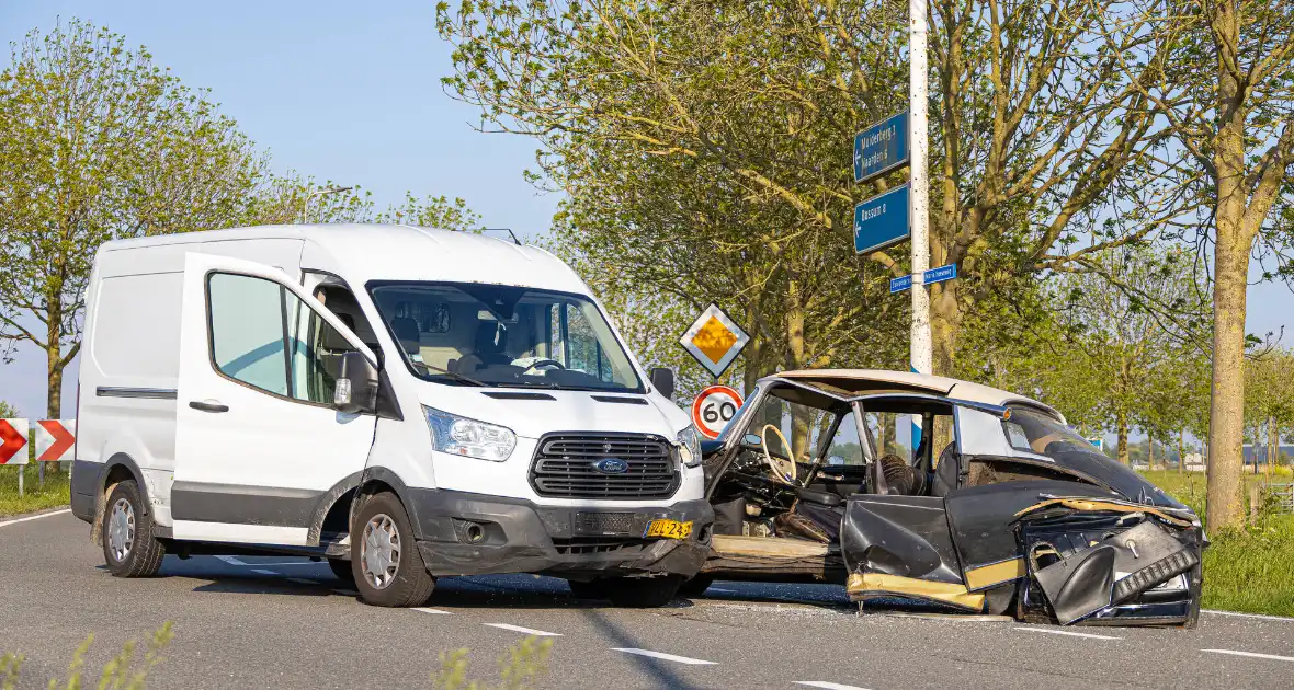 Dronkenlap veroorzaakt verkeersongeval - Foto 13