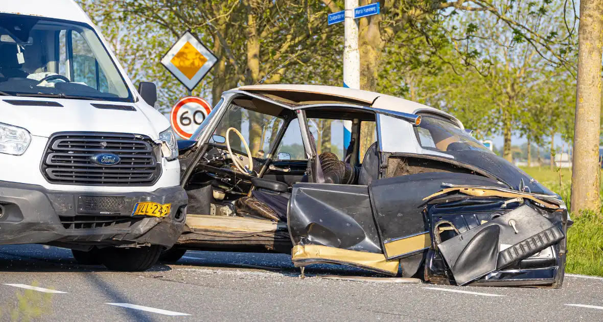 Dronkenlap veroorzaakt verkeersongeval - Foto 14