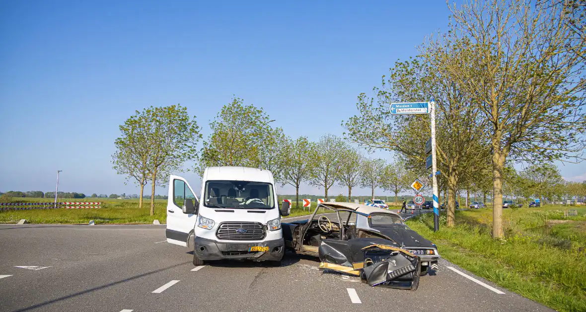 Dronkenlap veroorzaakt verkeersongeval - Foto 7