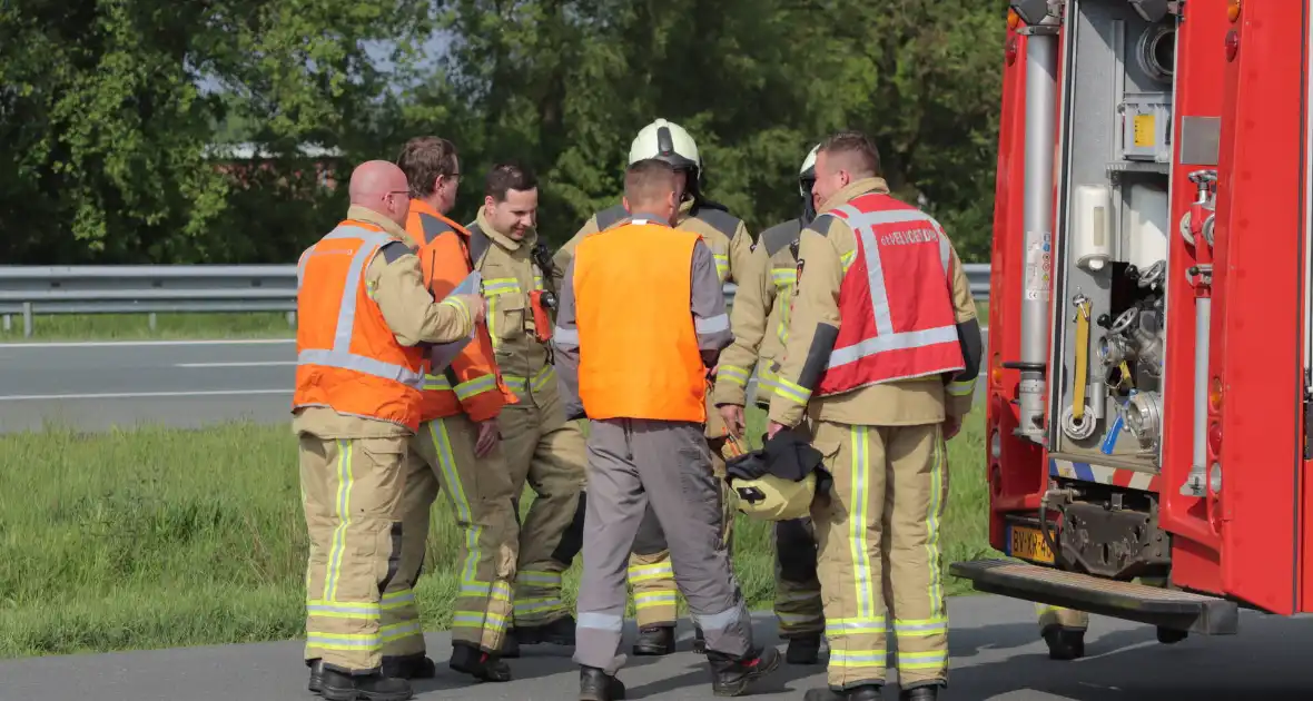 Parkeerplaats A37 ontruimd vanwege lekkende tanker - Foto 4