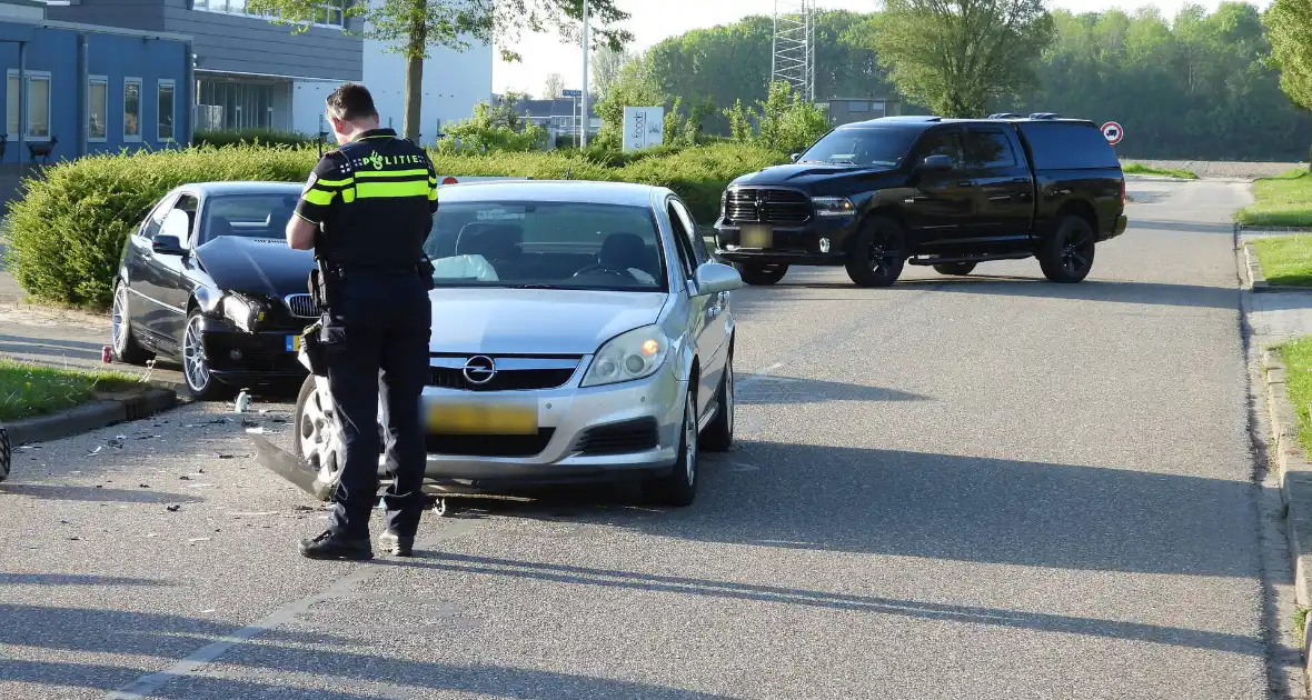 Forse schade bij verkeersongeval - Foto 1