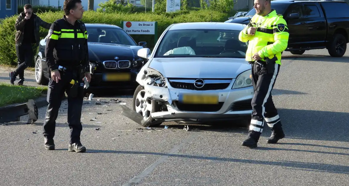 Forse schade bij verkeersongeval - Foto 5