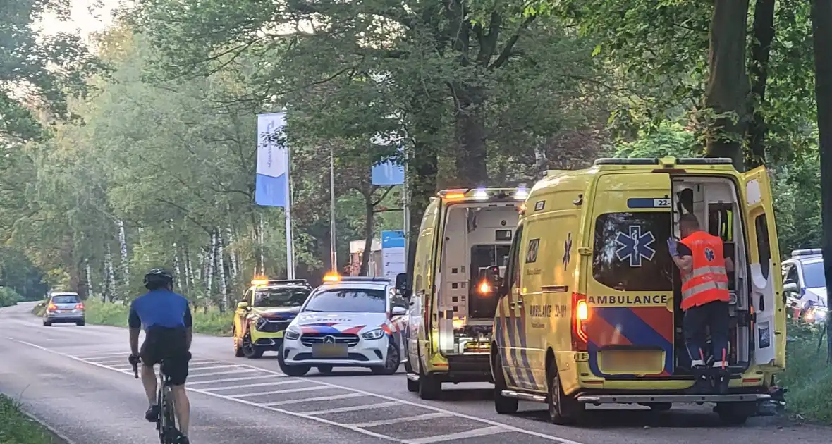 Fietser ernstig gewond bij botsing op fietspad - Foto 2