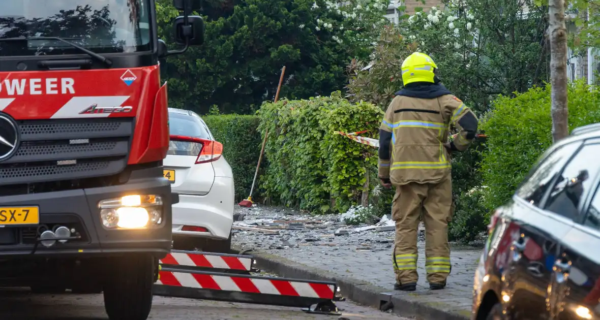 Enorme schade na explosie in woning - Foto 1