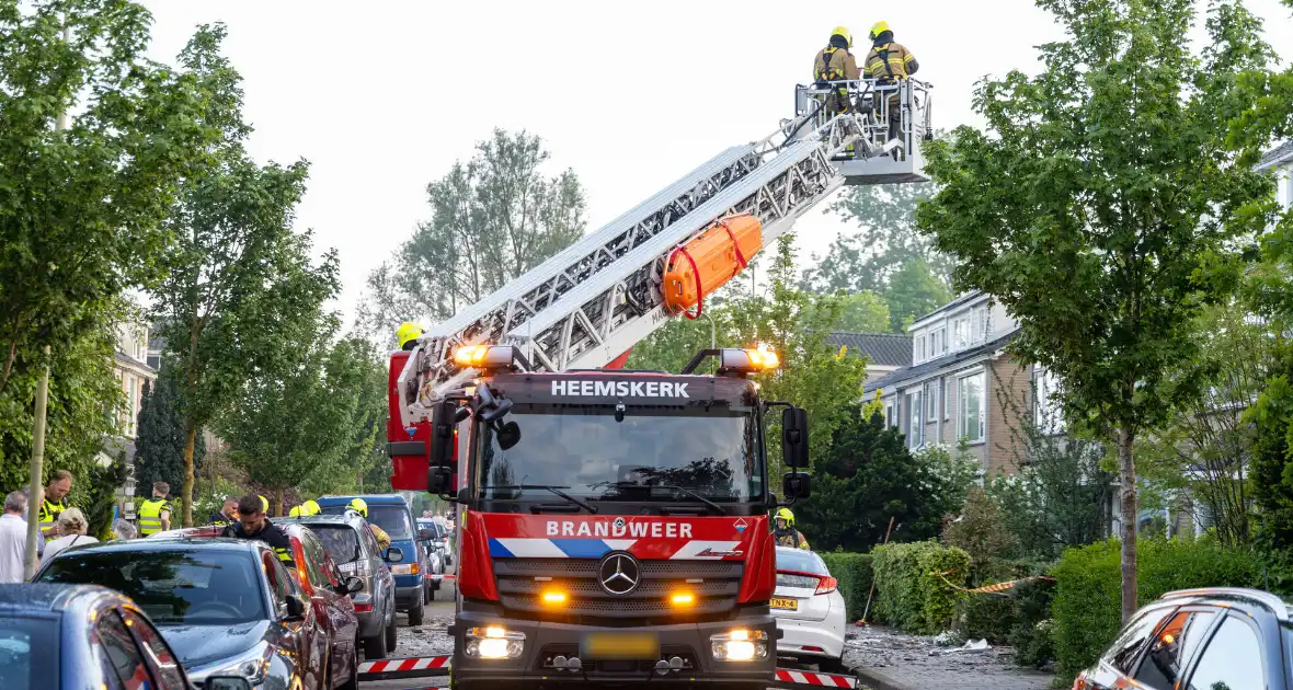 Enorme schade na explosie in woning - Foto 3