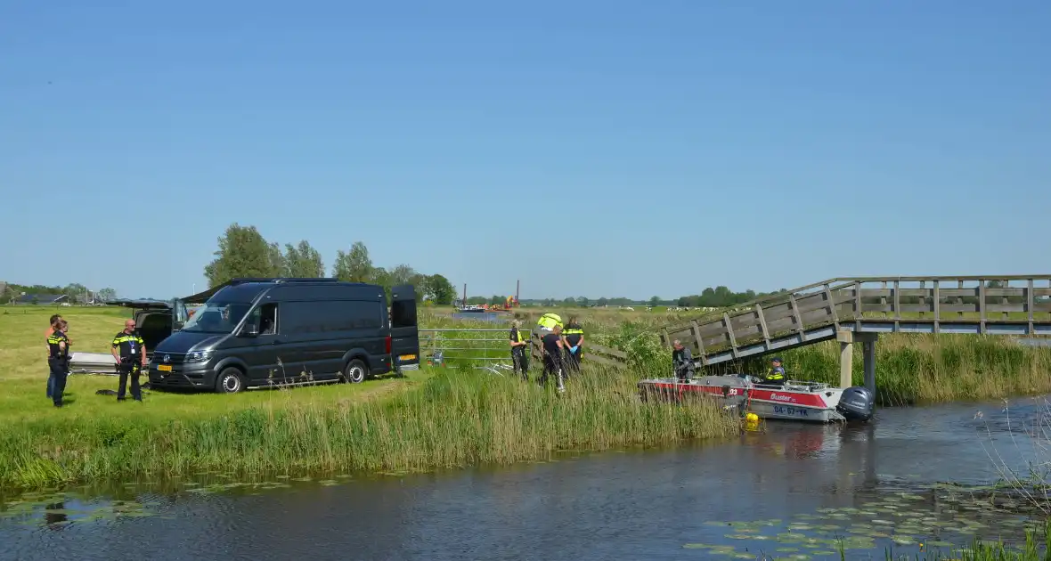 Onderzoek gestart na aantreffen stoffelijk overschot in water - Foto 1