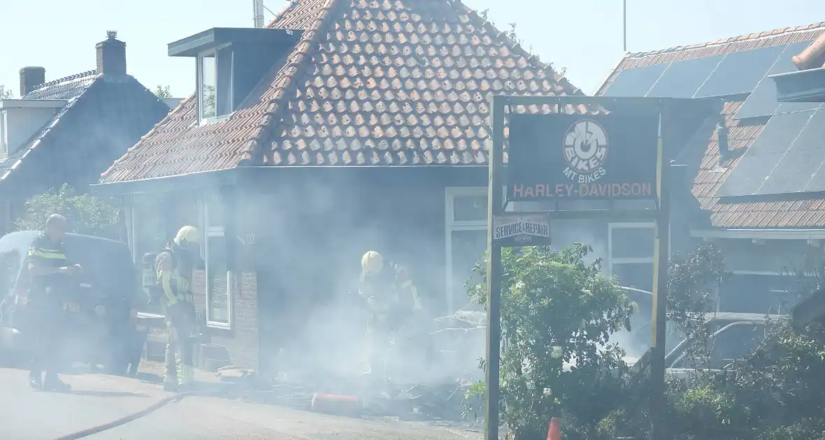 Twee voertuigen afgebrand tijdens werkzaamheden - Foto 10