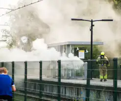 Flinke rookontwikkeling door brand op treinstation