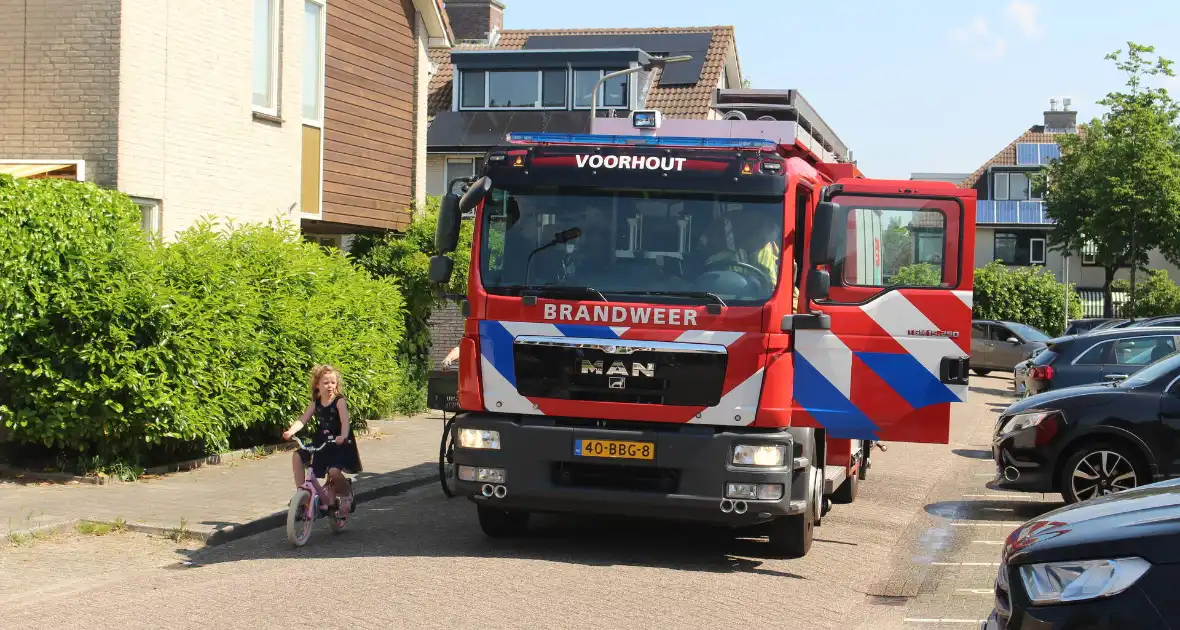 Verf afbranden gaat mis brandweer ingezet - Foto 4