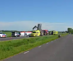 Hulpdiensten groots ingezet waaronder een traumateam voor een voertuig te water