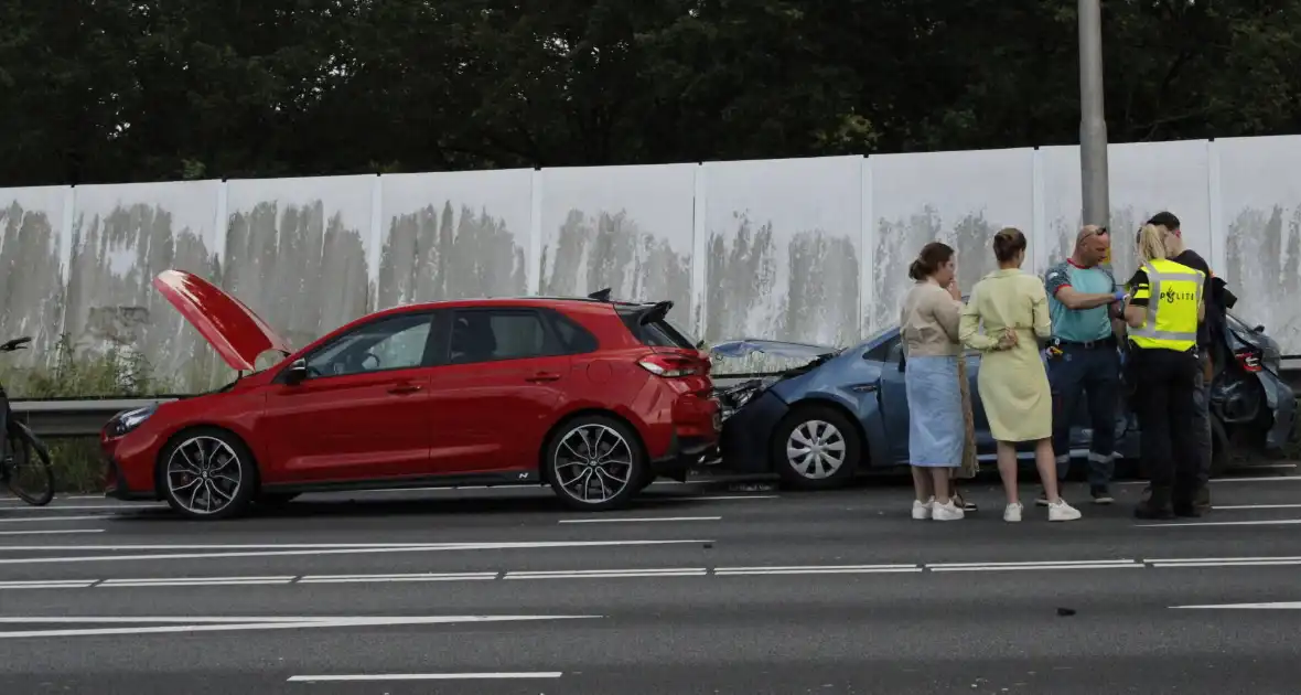 Meerdere gewonden na botsing tussen auto's op afrit