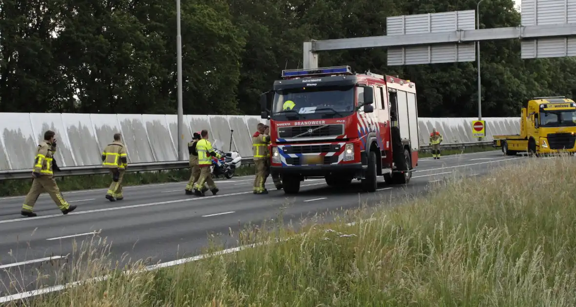 Meerdere gewonden na botsing tussen auto's op afrit - Foto 4