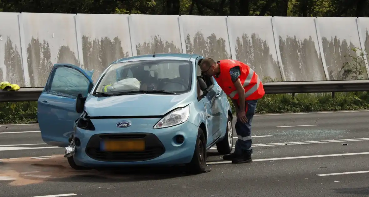 Meerdere gewonden na botsing tussen auto's op afrit - Foto 5