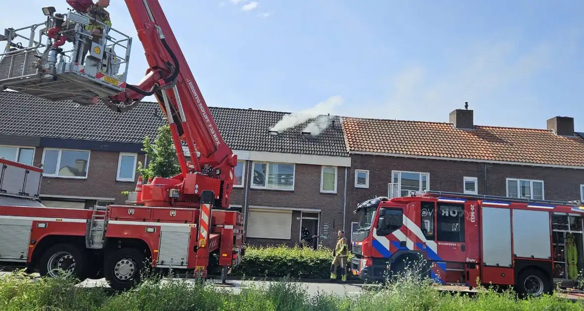 Felle brand op zolder van woning - Foto 1