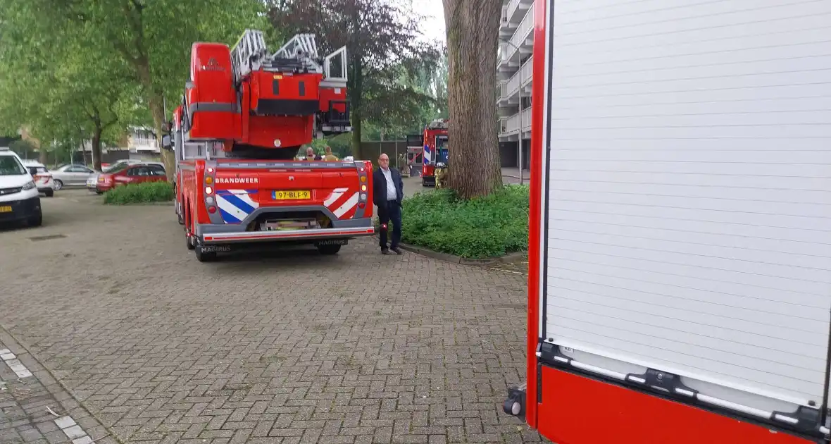 Brand in woonkamer snel onder controle - Foto 3