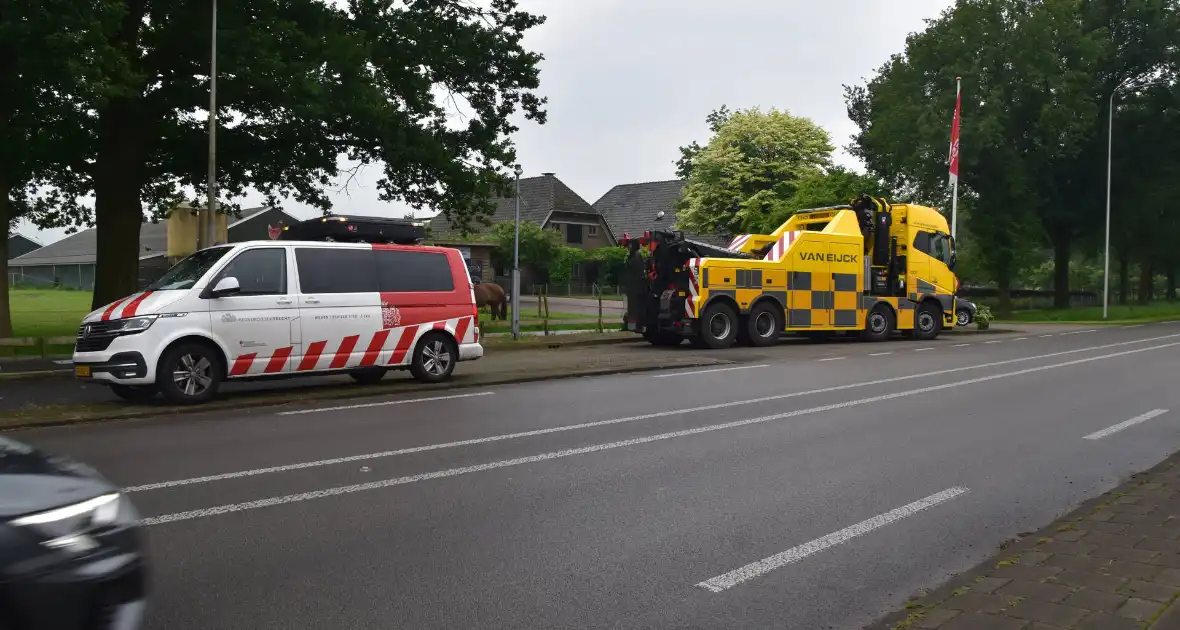 Berm maaier zakt door brug - Foto 1