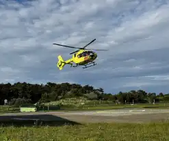 Traumahelikopter landt ter ondersteuning bij de huisartsenpraktijk