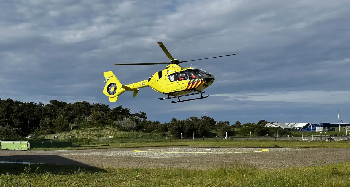 Traumahelikopter landt ter ondersteuning bij de huisartsenpraktijk - Foto 2