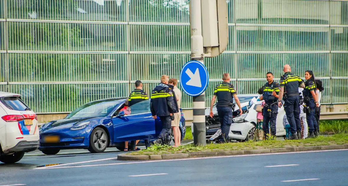 Flinke schade na kop-staartbotsing - Foto 5